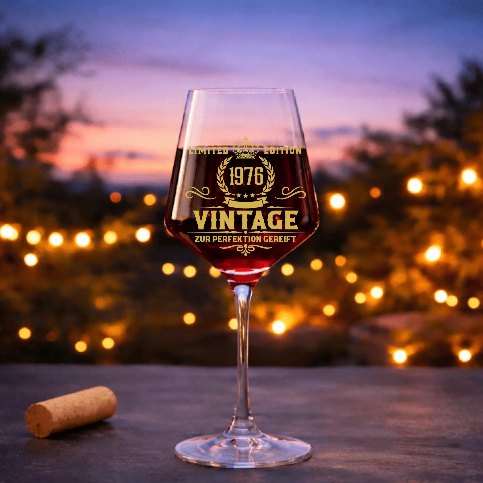 Rotweinglas personalisiert mit Jahreszahl