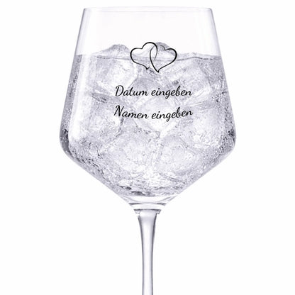 Weinglas mit Sprudelwasser